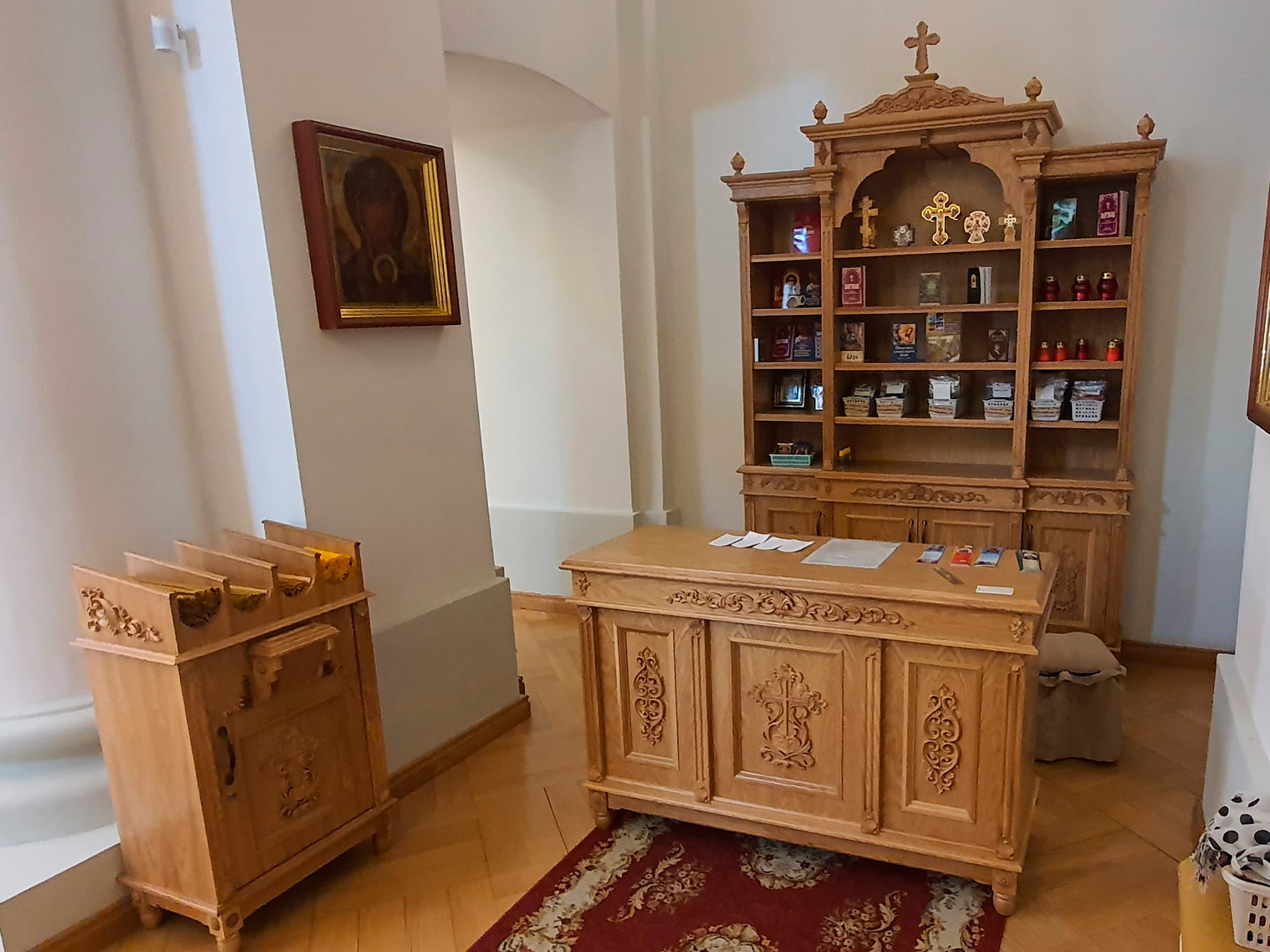 изготовление церковной мебели